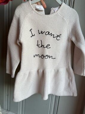 2/3yr ZARA baby knit dress “I want the moon” cream colored